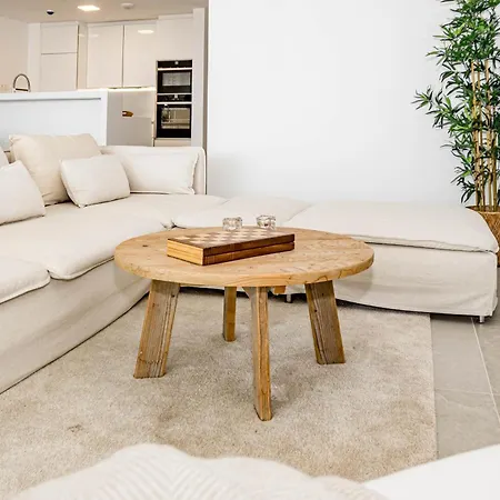 Cah - Large Terrace Indoor Pool And Gym Apartment *