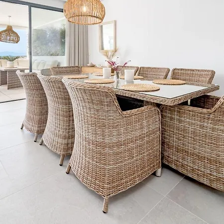 Cah - Large Terrace Indoor Pool And Gym Apartment Marbella