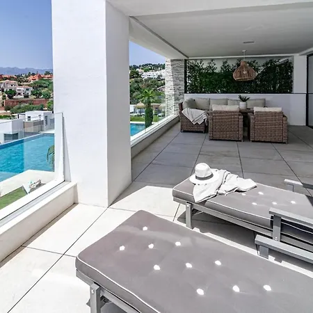 Cah - Large Terrace Indoor Pool And Gym Apartment *