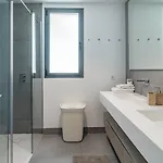 Cah - Large Terrace Indoor Pool And Gym Apartment *