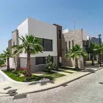Cah - Large Terrace Indoor Pool And Gym Apartment *