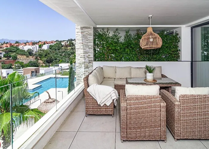 Cah - Large Terrace Indoor Pool And Gym Daire *